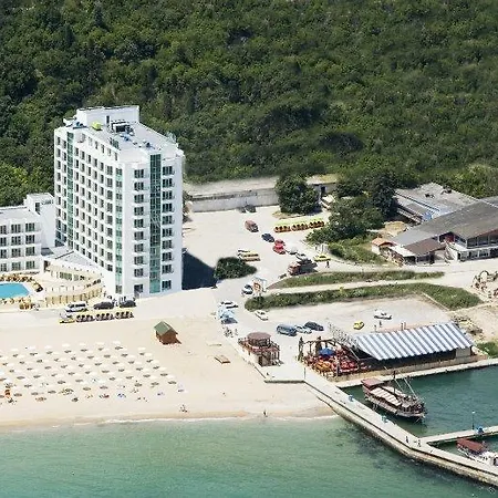 فندق Glarus 4*